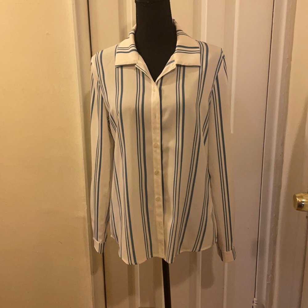 Elizabeth & Clarke Long Sleeve Blouse